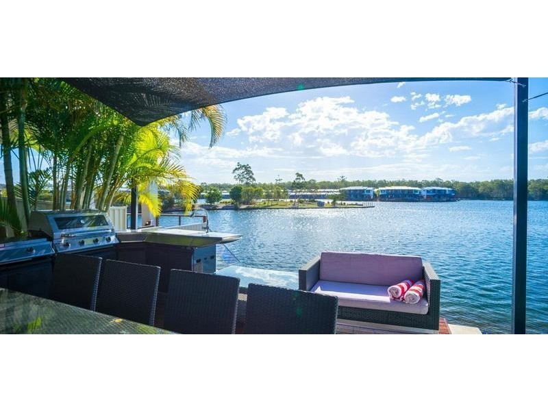 15 Manacor Place, Coombabah QLD 4216