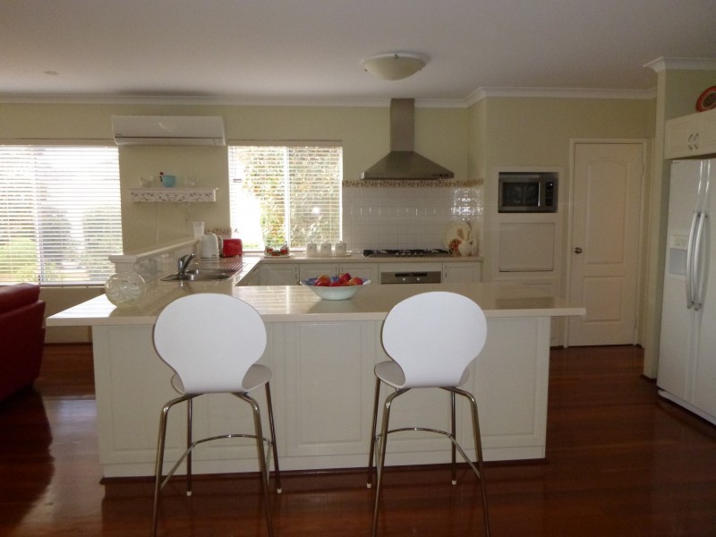 38 Narrien Loop, Hocking WA 6065