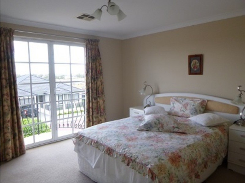 38 Narrien Loop, Hocking WA 6065