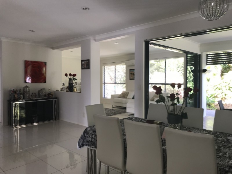 23 Cerbaia Close, Bridgeman Downs QLD 4035