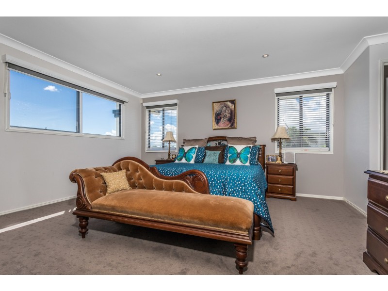 23 Cerbaia Close, Bridgeman Downs QLD 4035