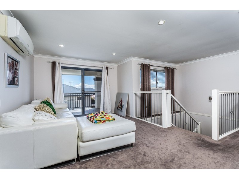 23 Cerbaia Close, Bridgeman Downs QLD 4035