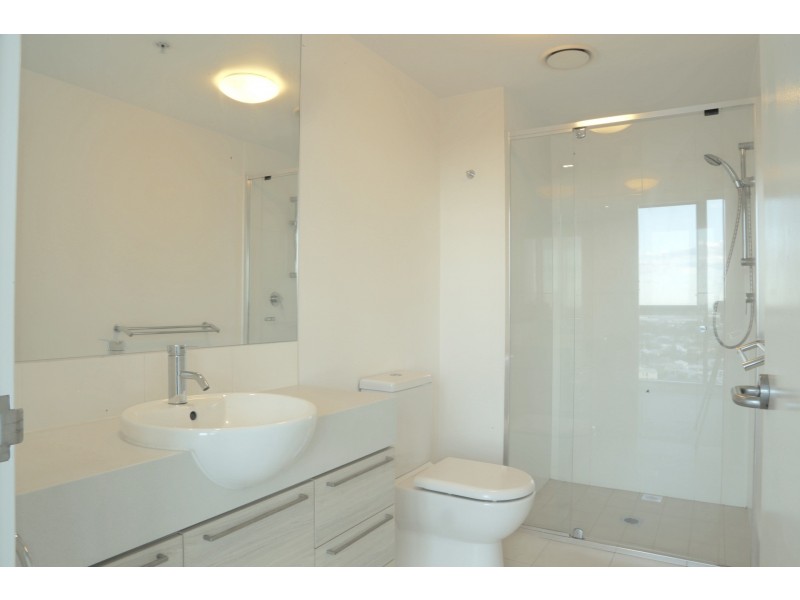 11902/8 Harbour Road, Hamilton QLD 4007