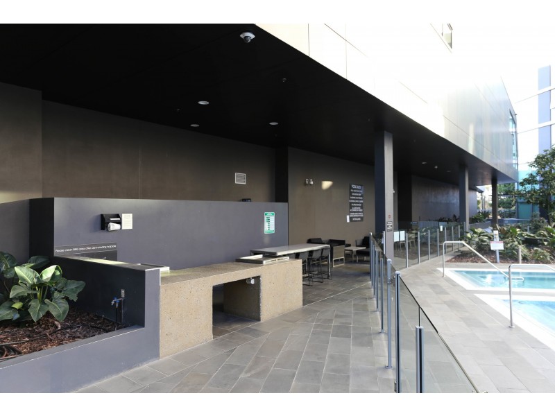 11902/8 Harbour Road, Hamilton QLD 4007