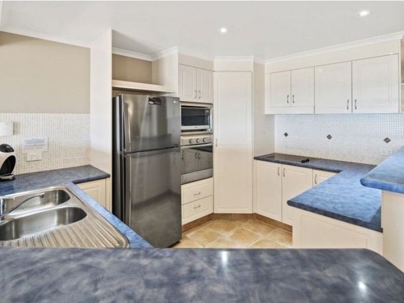 8/2 Nara Avenue, Airlie Beach QLD 4802