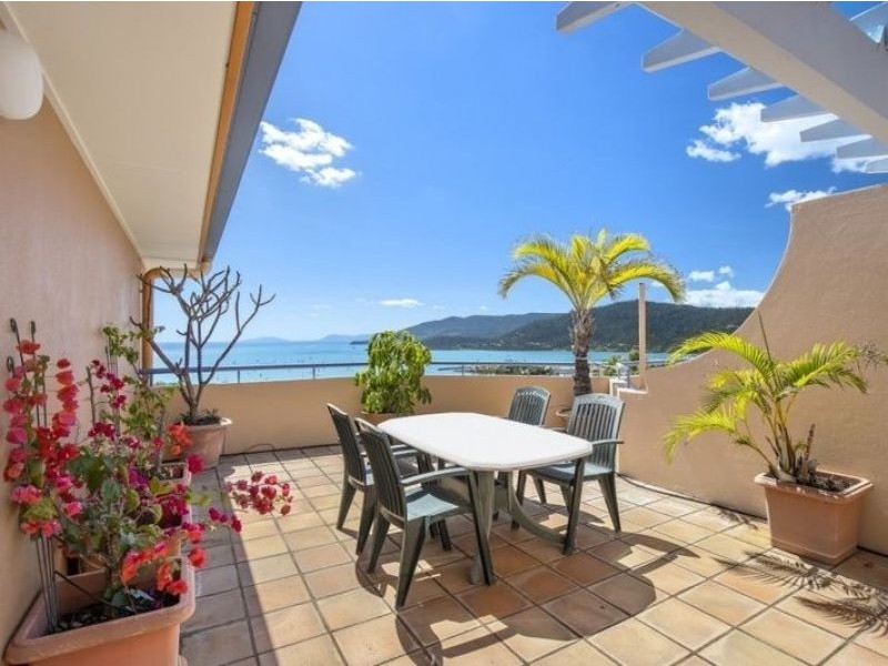 8/2 Nara Avenue, Airlie Beach QLD 4802