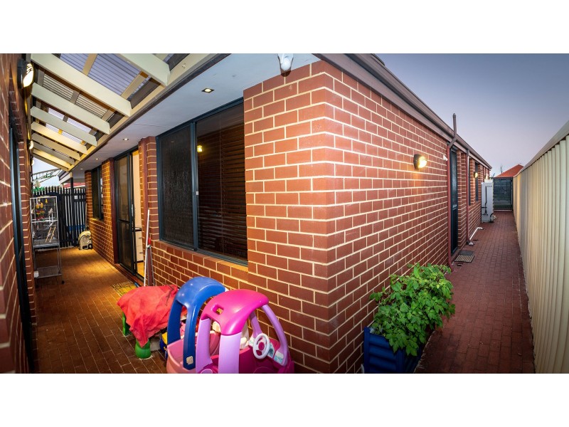 29 Toledo Circuit, Port Kennedy WA 6172