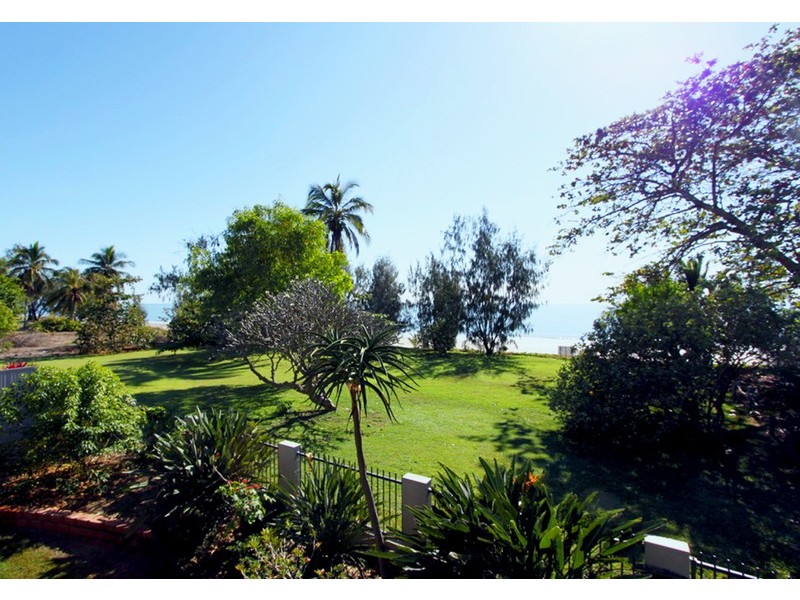 24 Reef Street, Saunders Beach QLD 4818