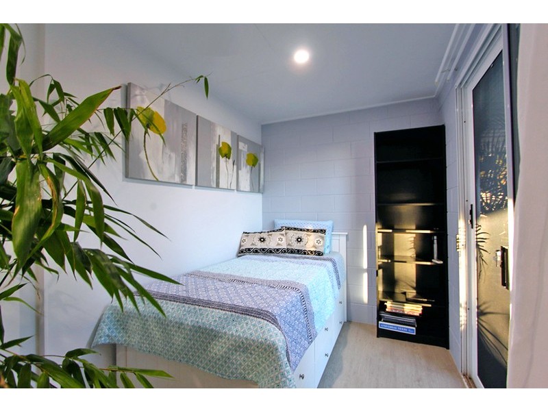 24 Reef Street, Saunders Beach QLD 4818
