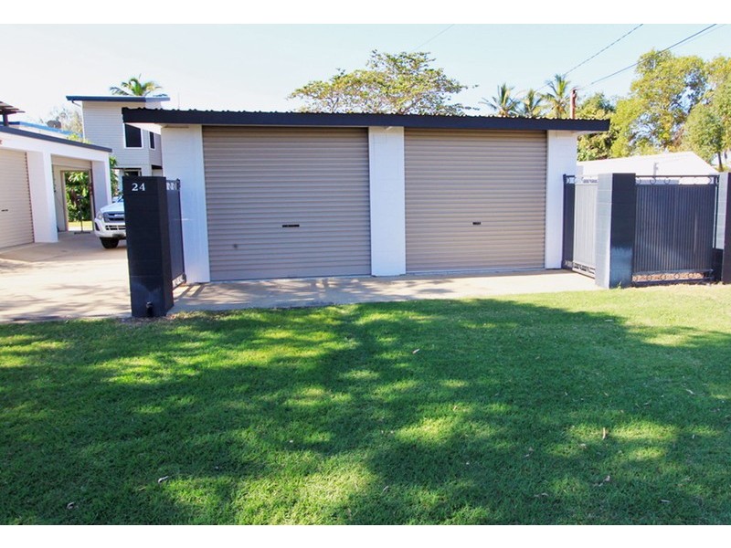 24 Reef Street, Saunders Beach QLD 4818
