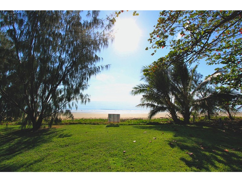 24 Reef Street, Saunders Beach QLD 4818