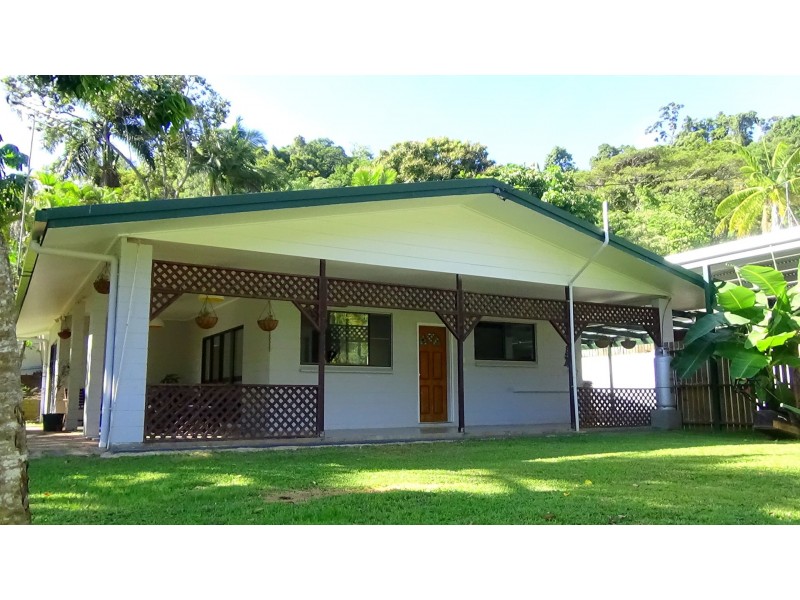 16 Marcia Close, Smithfield QLD 4878
