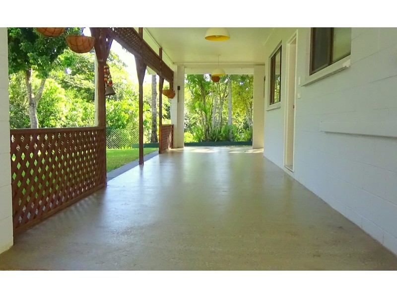 16 Marcia Close, Smithfield QLD 4878