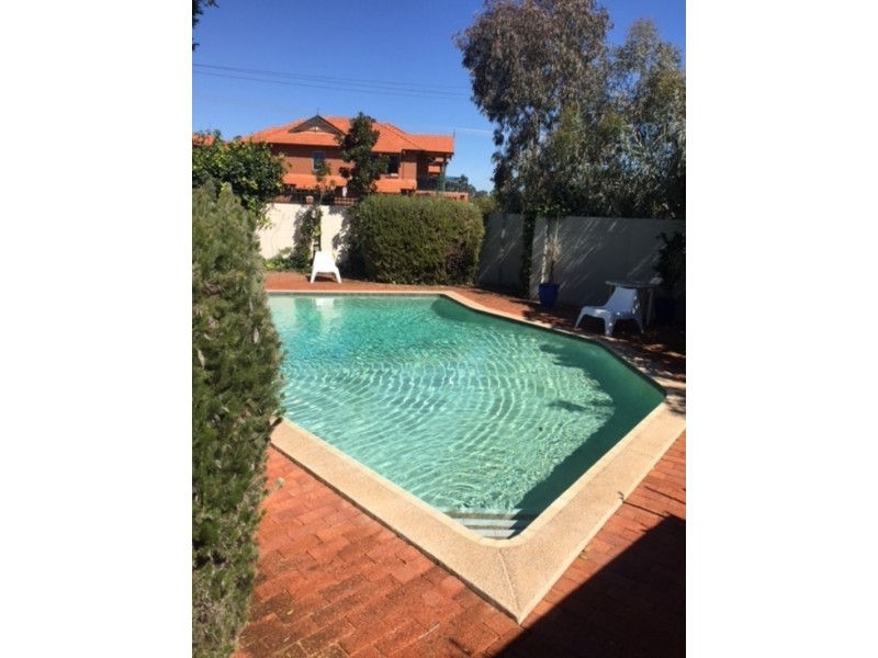 9/22 King George Street, Victoria Park WA 6100