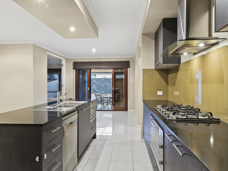 64 Armisfield Street, Doolandella QLD 4077