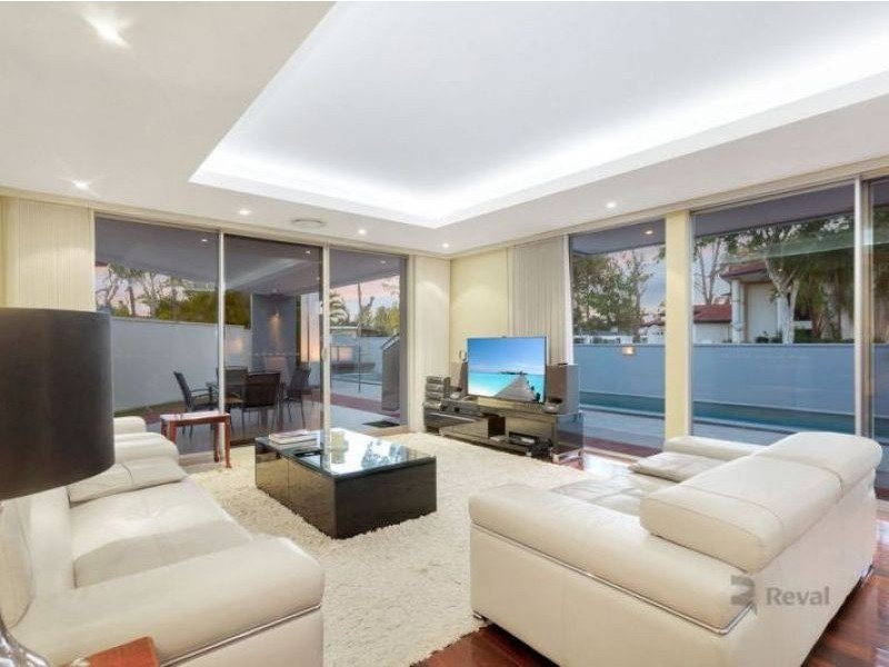 2 Goodwil Street, Robertson QLD 4109