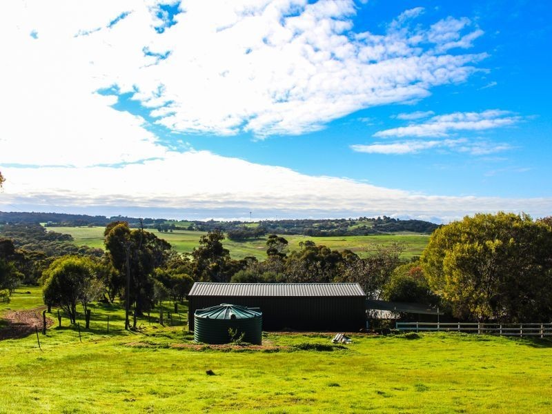 117 Railway Road, Clackline WA 6564