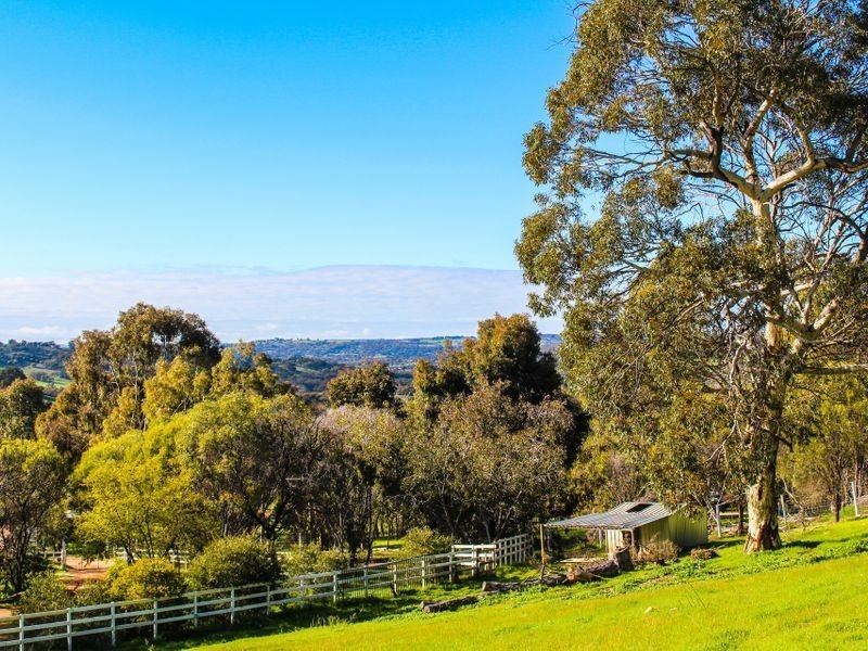 117 Railway Road, Clackline WA 6564