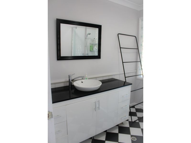 117 Railway Road, Clackline WA 6564