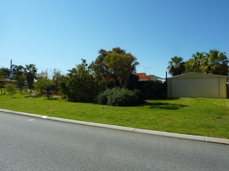 2 Windsor Place, Kallaroo WA 6025