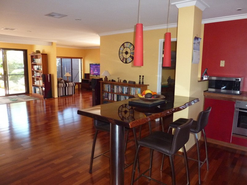 2 Windsor Place, Kallaroo WA 6025