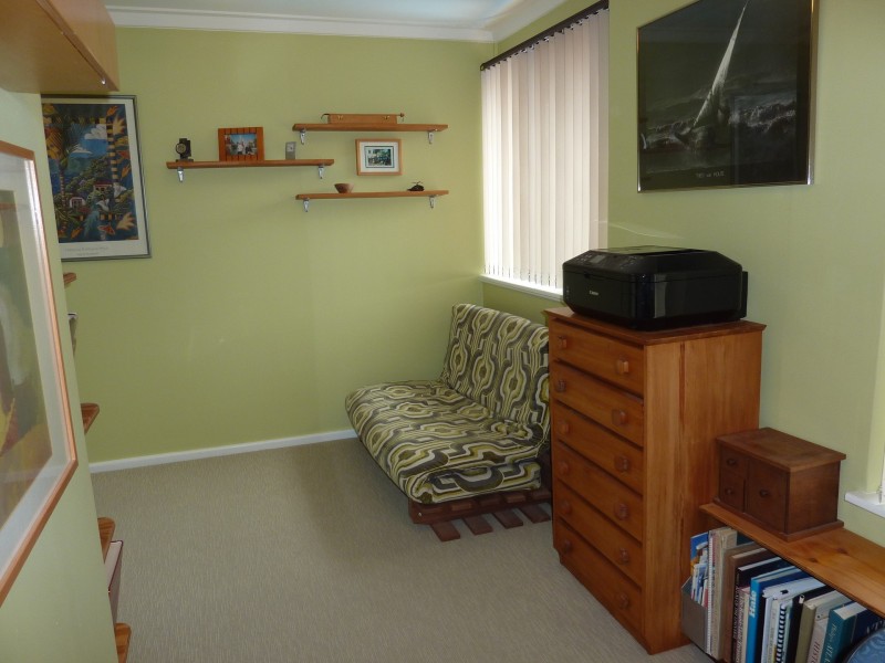 2 Windsor Place, Kallaroo WA 6025