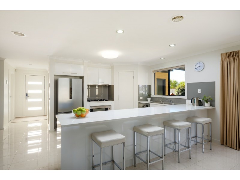 26 Brewer Drive, West Wodonga VIC 3690