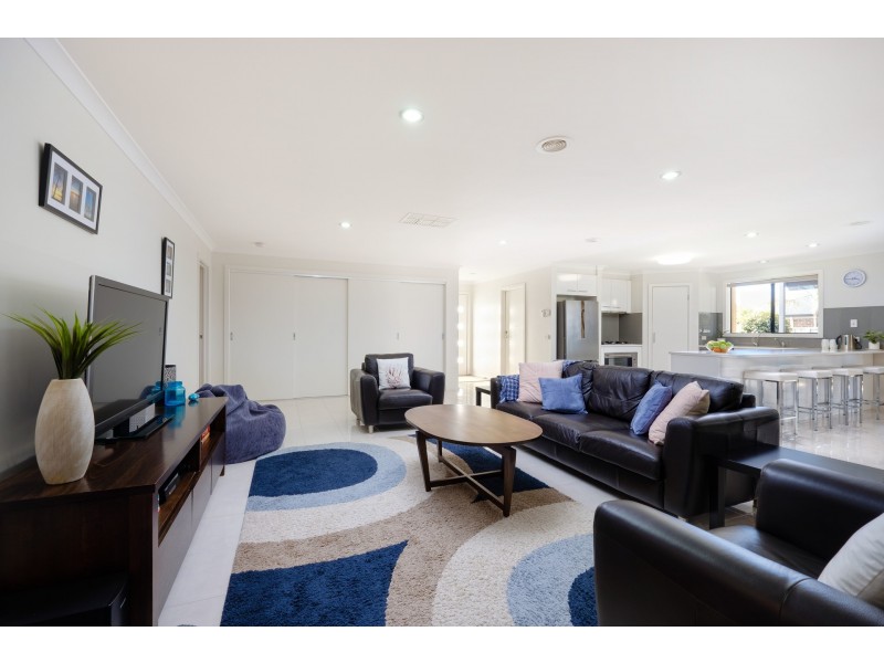 26 Brewer Drive, West Wodonga VIC 3690