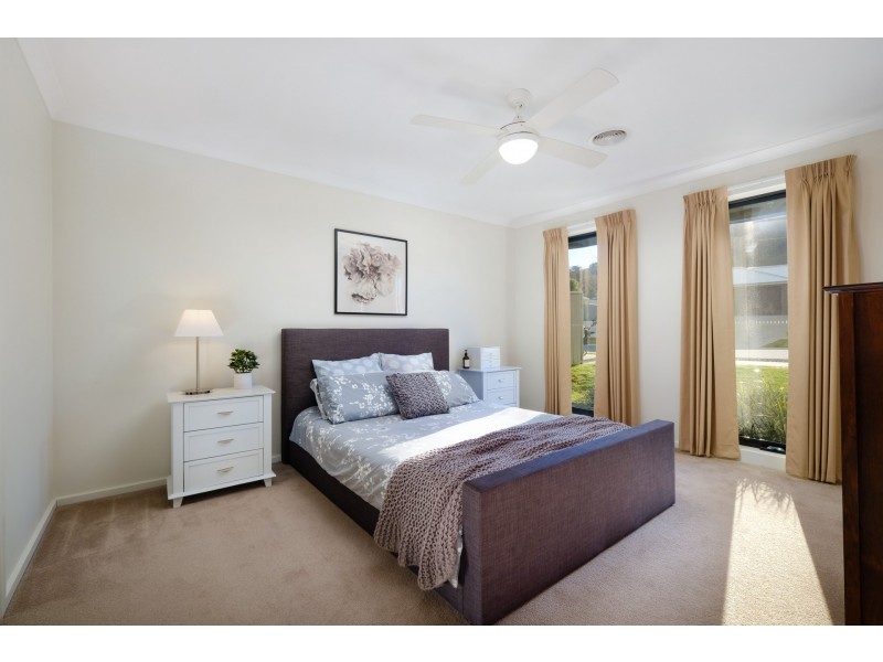 26 Brewer Drive, West Wodonga VIC 3690