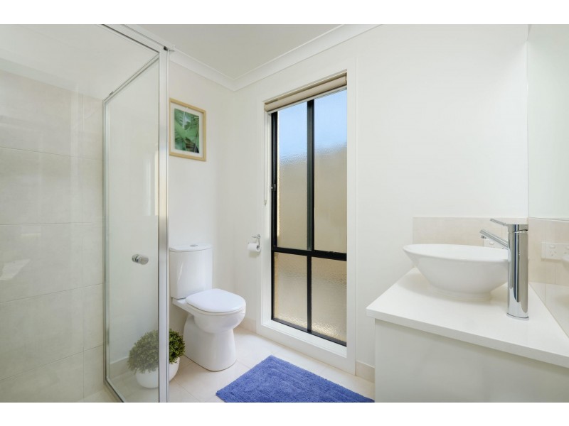 26 Brewer Drive, West Wodonga VIC 3690