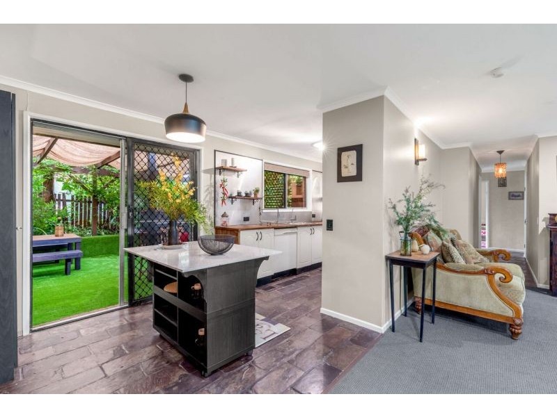 27 Dargie Avenue, Collingwood Park QLD 4301