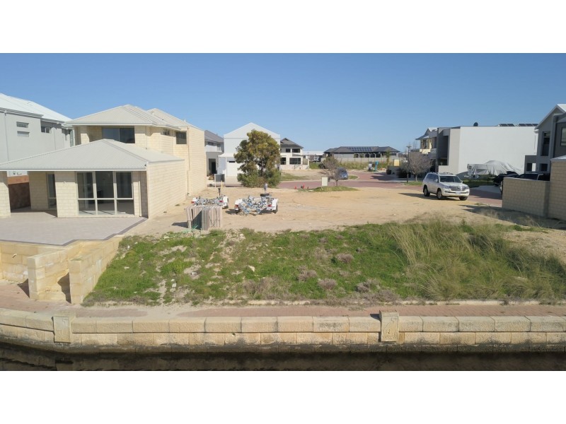 28 Arcadia Close, Dudley Park WA 6210