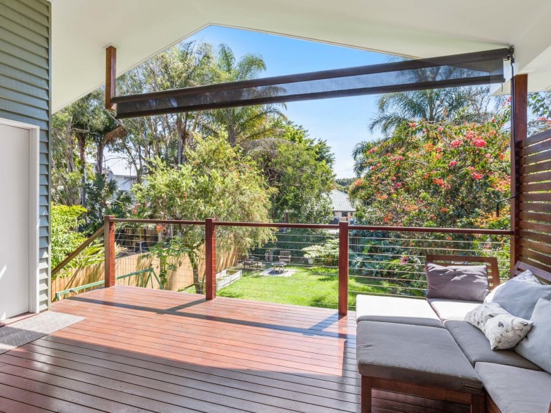 11 Barton St, Sandgate QLD 4017