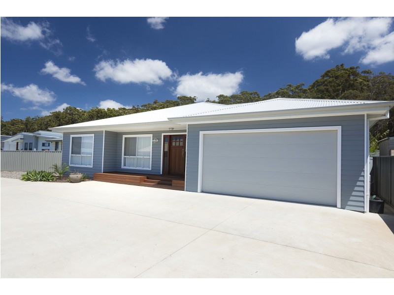12 Threadfin Court, Old Bar NSW 2430