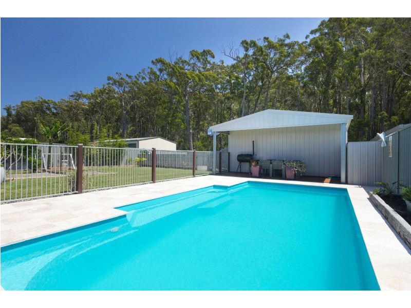 12 Threadfin Court, Old Bar NSW 2430