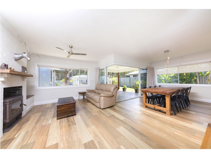 12 Threadfin Court, Old Bar NSW 2430