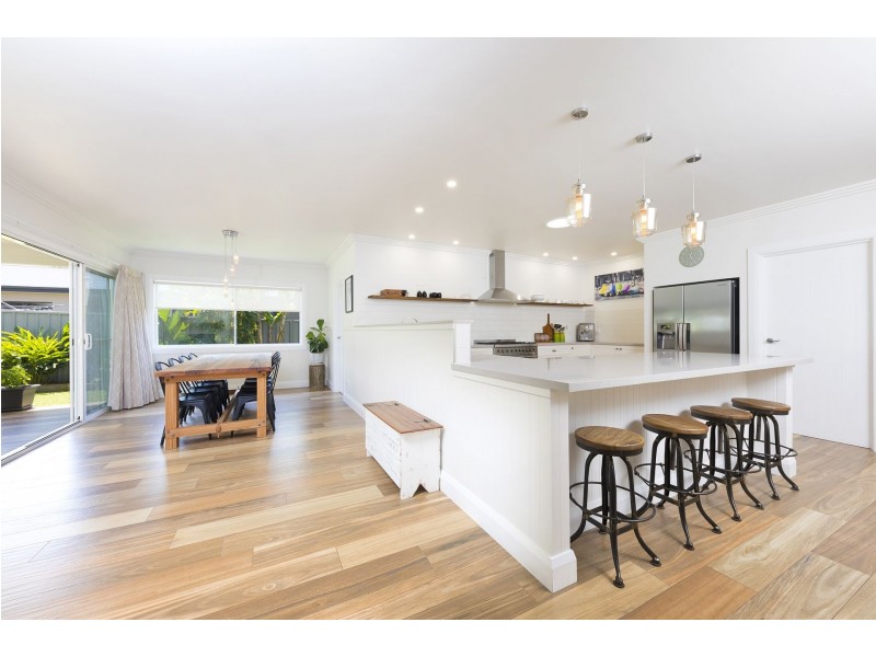 12 Threadfin Court, Old Bar NSW 2430