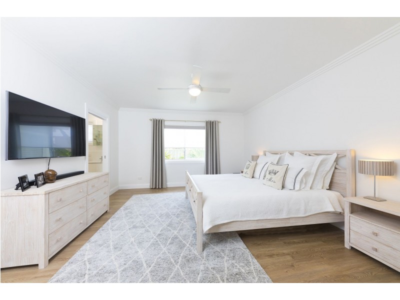 12 Threadfin Court, Old Bar NSW 2430