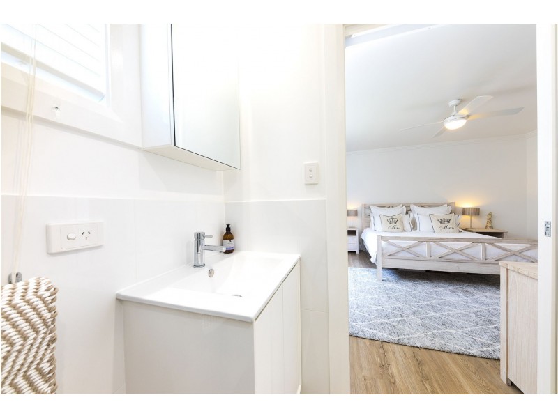 12 Threadfin Court, Old Bar NSW 2430