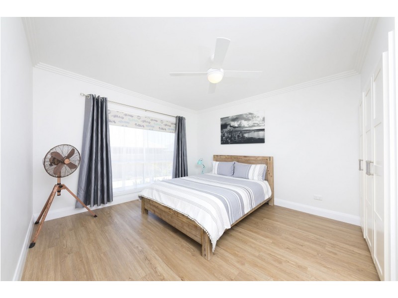 12 Threadfin Court, Old Bar NSW 2430