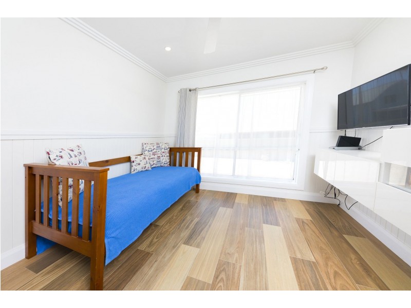 12 Threadfin Court, Old Bar NSW 2430