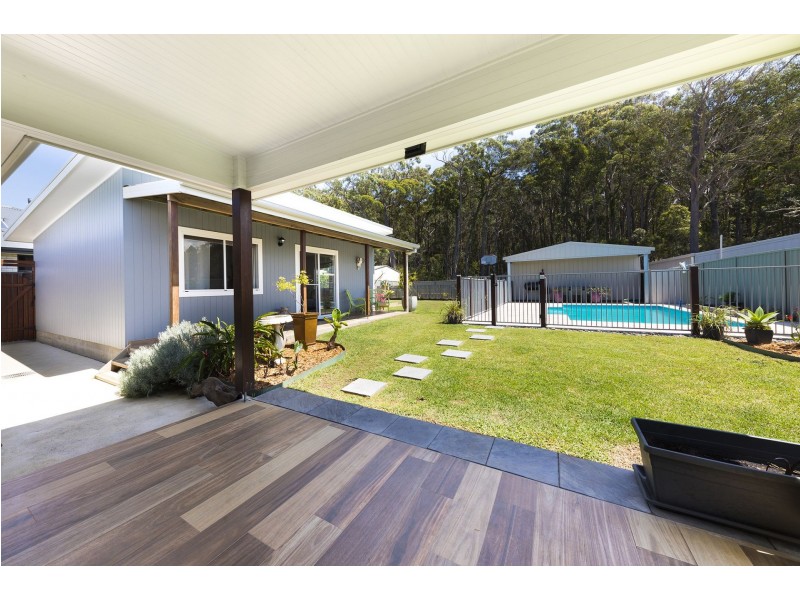 12 Threadfin Court, Old Bar NSW 2430