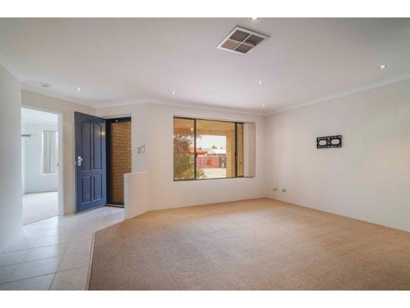 21 Vinciullo Way, Sinagra WA 6065