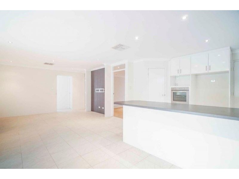 21 Vinciullo Way, Sinagra WA 6065