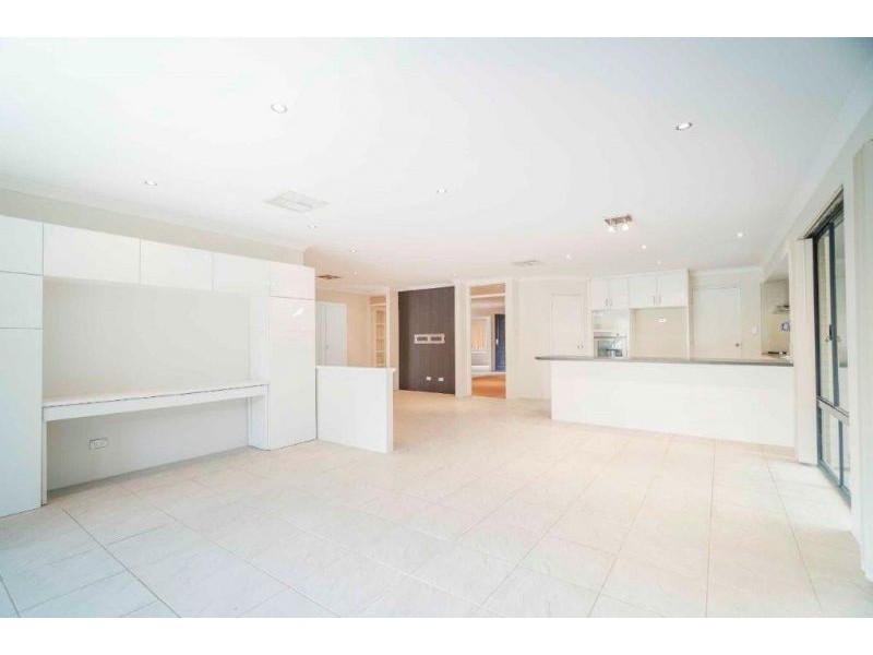 21 Vinciullo Way, Sinagra WA 6065