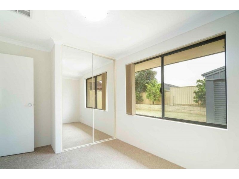 21 Vinciullo Way, Sinagra WA 6065