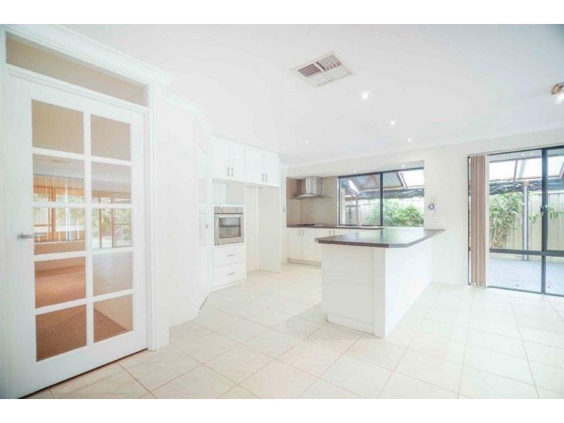 21 Vinciullo Way, Sinagra WA 6065
