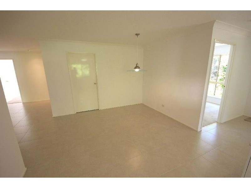 17 Mirrigan Ct, Petrie QLD 4502