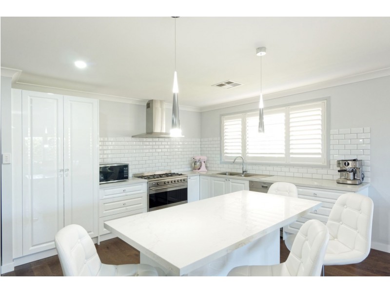 15 Lavis Road, Bowral NSW 2576