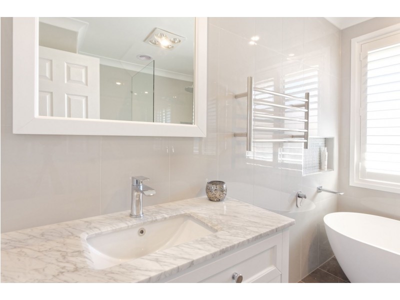 15 Lavis Road, Bowral NSW 2576